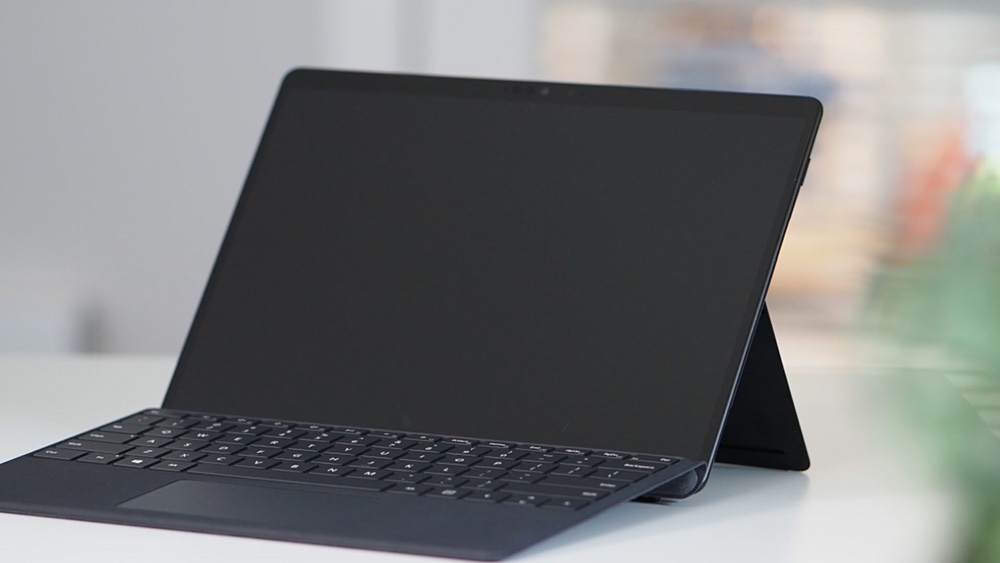 Microsoft Surface Pro X Review - Microsoft's ARM-based tablet with poor  compatibility -  Reviews